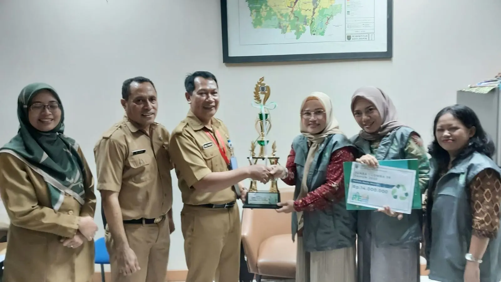 Juara 1 Lomba 3R Kota Depok 2023